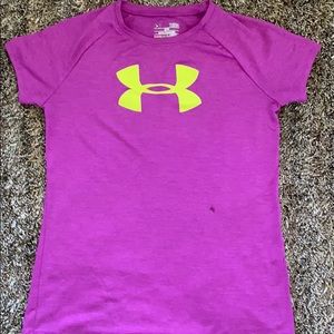 Under Armour athletic loose heat gear tee